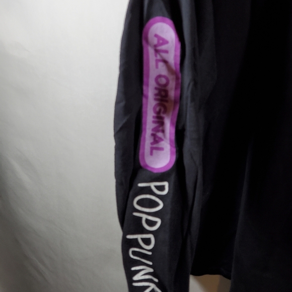 Fall Out Boy T Shirt - Picture 4 of 4